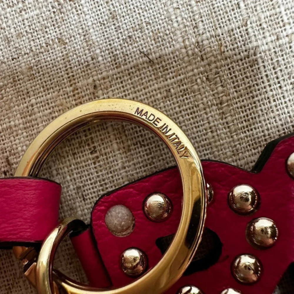 Valentino Red Leather Keychain with Star Studs‎ - Made in Italy - Pre-Loved - Picture 2 of 4